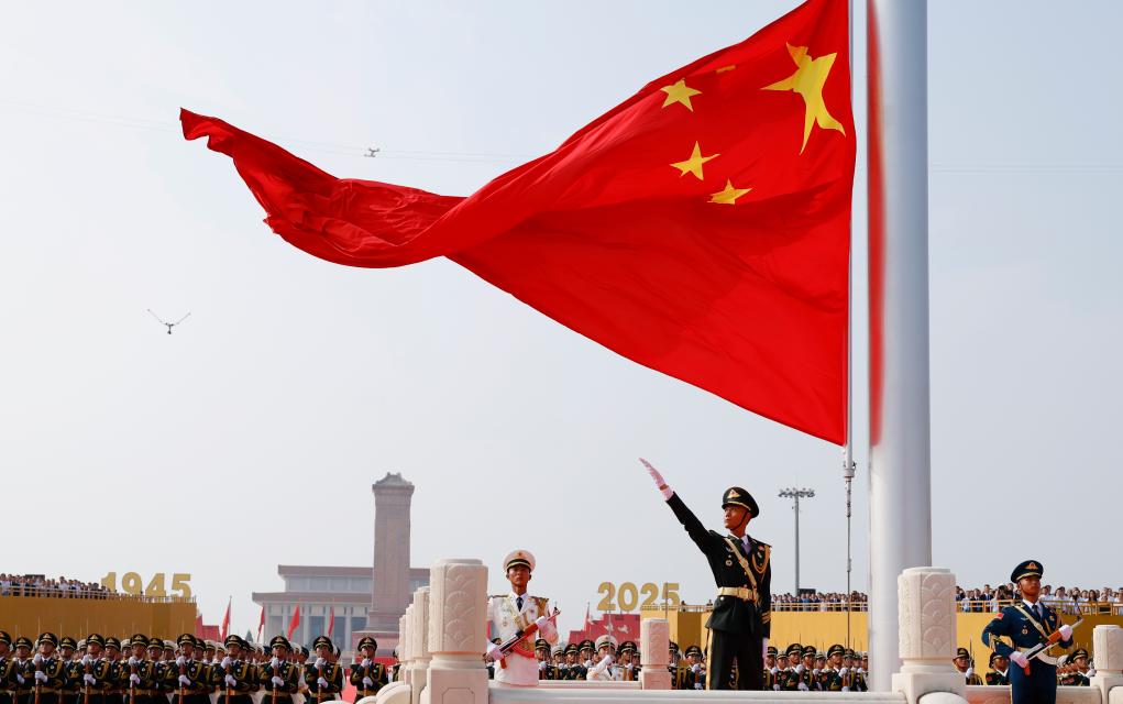 张威：在天安门广场执行过上千次升降国旗任务