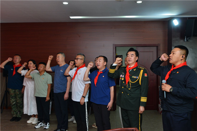 3 3