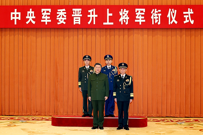 中央军委举行晋升上将军衔仪式 习近平颁发命令状并向晋衔的军官表示祝贺